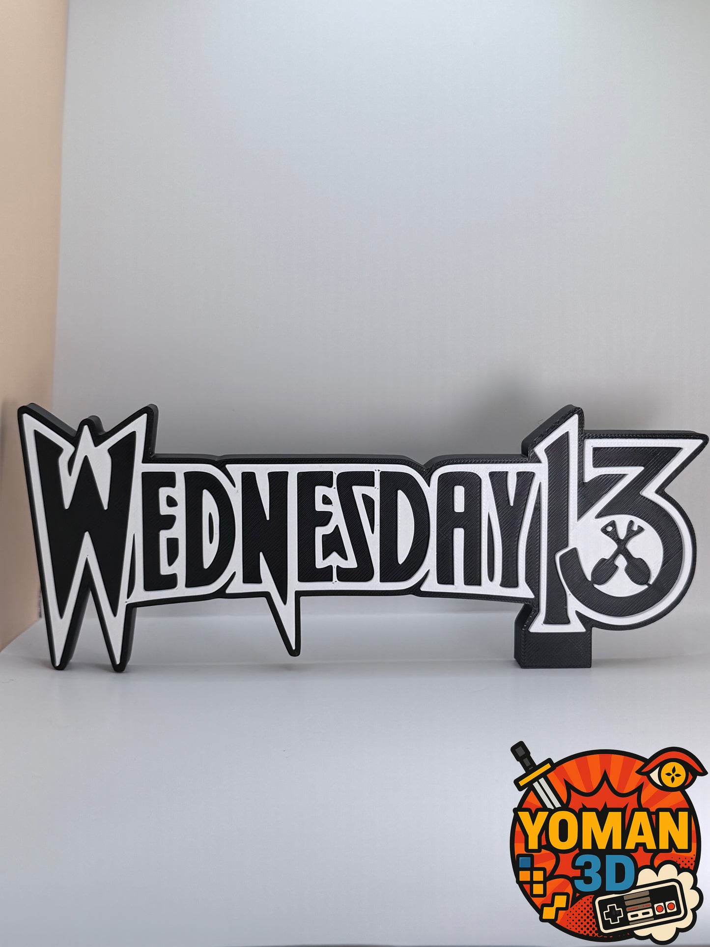 20 cm – Wednesday 13 – Logo décoratif horror punk / rock gothique – 3D