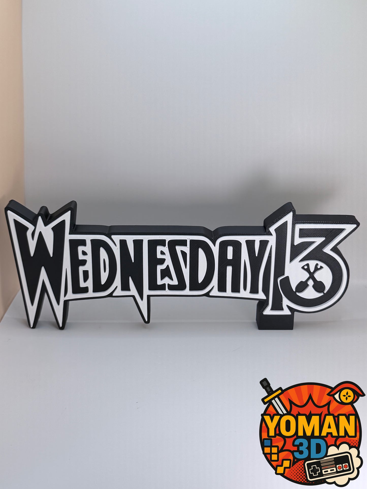 20 cm – Wednesday 13 – Logo décoratif horror punk / rock gothique – 3D